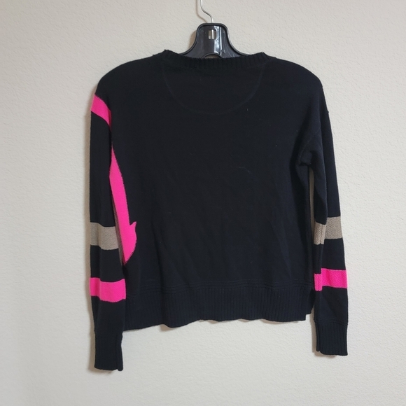 Lisa Todd Stylish Black Sweater with Arrows - Picture 5 of 5